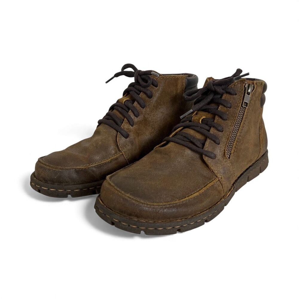 Born Men's Berkel Brown Nubuck Lightweight Outdoor Chukka Boot Size 9 H64526